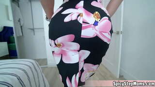 Madrasta ten algúns problemas Ela é unha ninfomaníaca e ela non podo deixar de