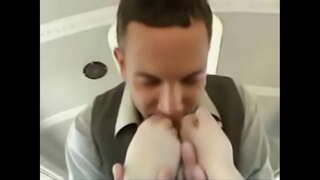 Batan-on nga Babaye sa usa ka Bus