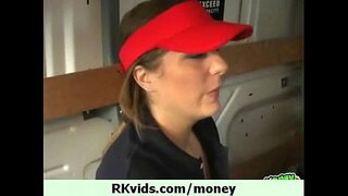 Fizetni a nagy, meztelen testét 29