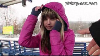 Real amateur Eurobabe Gina Gerson nailed मध्ये एक गाडी