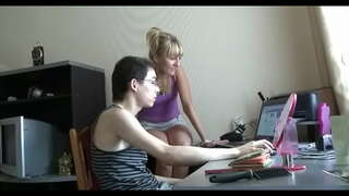 Agus an uair sin eile agus bidh e a knob