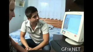 Cantik legal umur taruna cah wadon stands fashion doggy