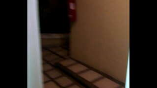 Kasá Siendo den e hotèl ku porta habri riku keha