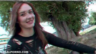 Ariadna er tilbage for bolde dyb røv fucking, store gapes, langt ned i halsen og sluge GL010