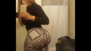 ���ຫຍ່ກົ້ນກັນຕົບມື ໒໗