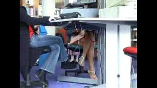 ���ਰੇ ਲਾਇਬ੍ਰੇਰੀ ਸਕਰਟ ਉੱਤੇ ਨੂ