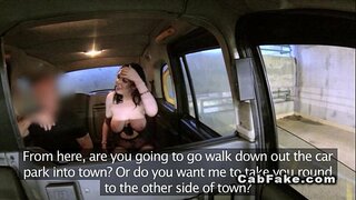 Huge tits amateur gets ഫേഷ്യൽ in വ്യാജ ടാക്സി