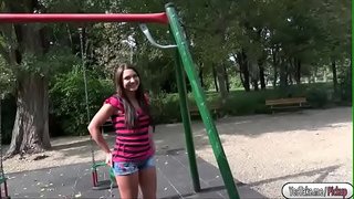 Kristina taget hårdt i det offentlige for penge