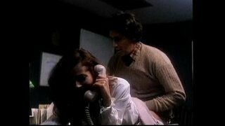 Veronica lortzen bere kulero behera bota eta beroa anal bulegoan