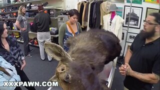 XXXPAWN - олар бұрын ер адаммен болмаған, бірақ оларға ақша керек