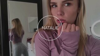 Види Оваа Мала Девојка Се Фаќа За Кој Кур Толку Добро Во Крајот