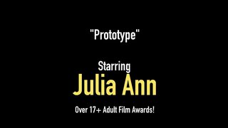 Doktorluq хуесосы Culiya Enn və Jessica Ceyms набивают öz qəşəng ротики bərk üzvü, доят onun öz isti ртах almaq üçün dadlı cum! Tam video və Culiya canlı @ JuliaAnnLive.com !