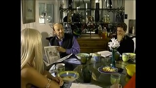 Madrus stud saab oma raske tööriist imeda poolt gorgeous blonde Hannah