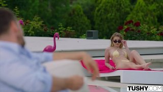 TUSHY 섹시 Eyla 먼저 항문 경험과 설탕이 빠