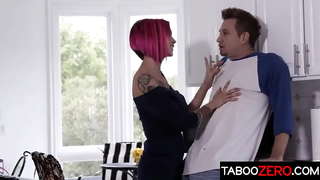 Smuk tatoveret stepmom nyder en god fuck med stepon-Anna Bell Peaks, Bill Bailey